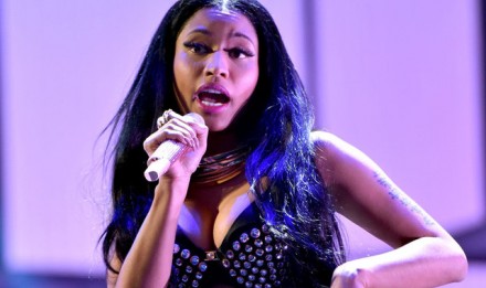  Nicki Minaj si esibisce al Saturday Night Live e poi su Instagram 